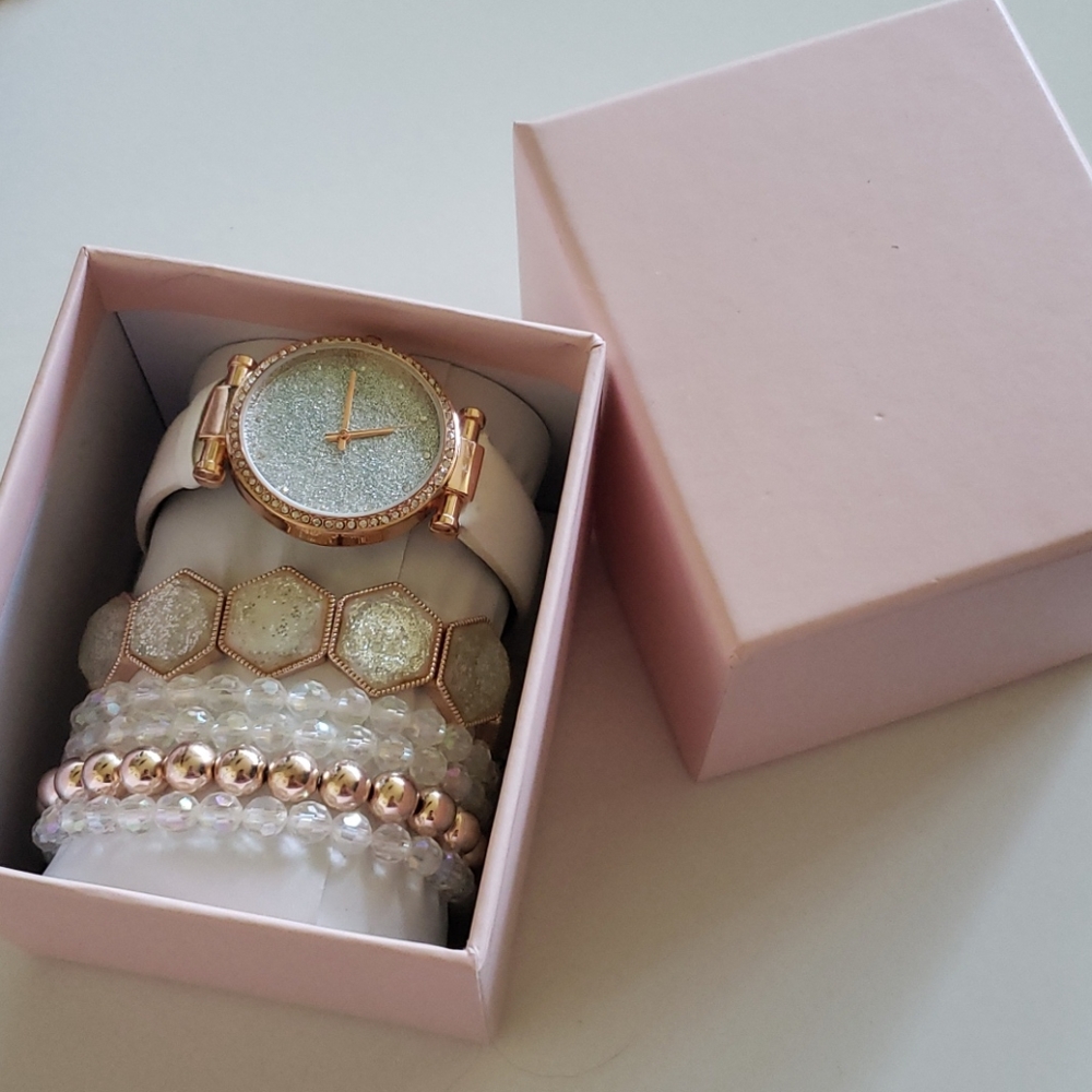 Watch ⌚ - Picture 8 of 8